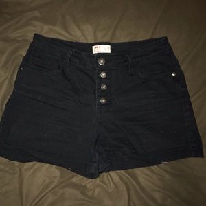 l.e.i high waisted black shorts